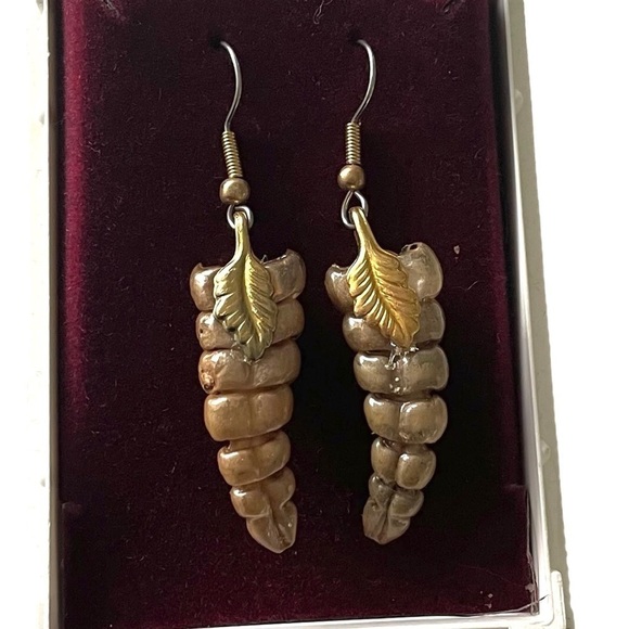 Handmade Rattlesnake Dangle Earrings Feather Detailing One Size - Picture 2 of 4